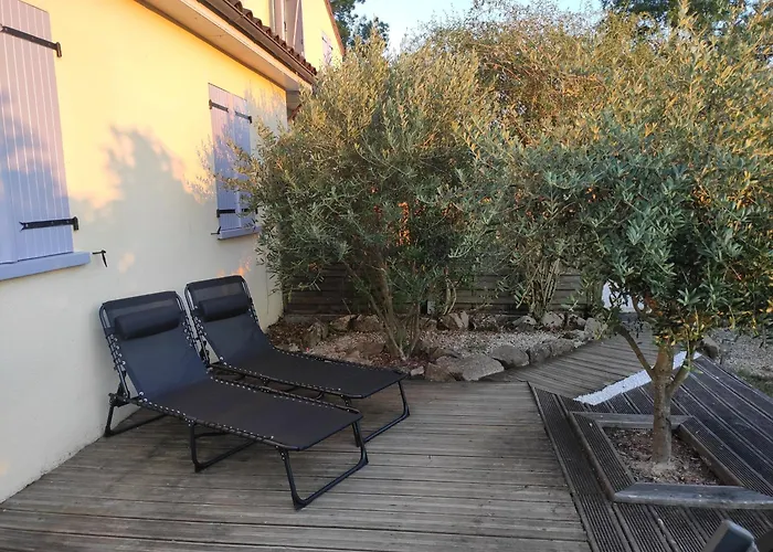 Holiday home En Bord De Saint-Gerons